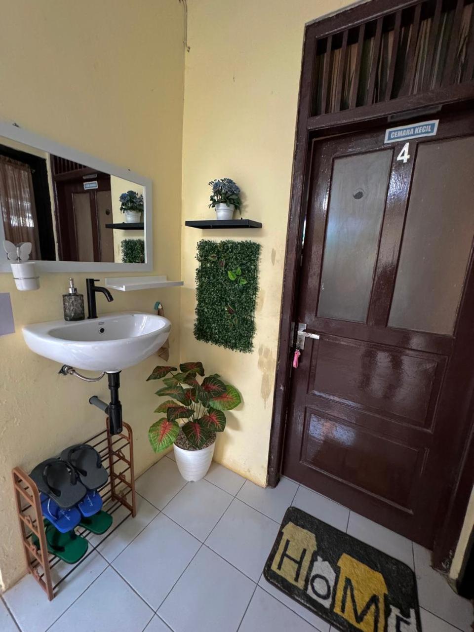 Ardian House جيبارا الغرفة الصورة